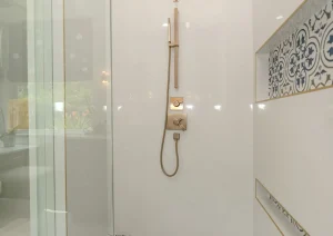 Bella Terra - Master Bathroom (3)